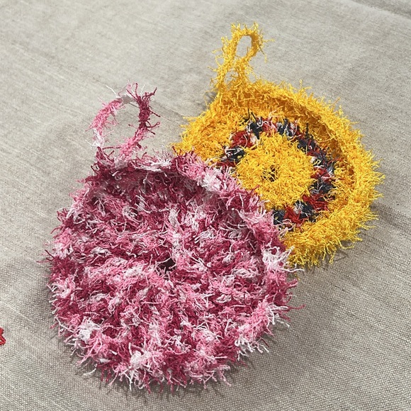 Korean handmade dish scrubby - Picture 3 of 5